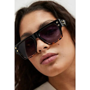 FREE PEOPLE Brisbane Studded Rounded Rectangle Sunglasses - Tort With Ombre NWT